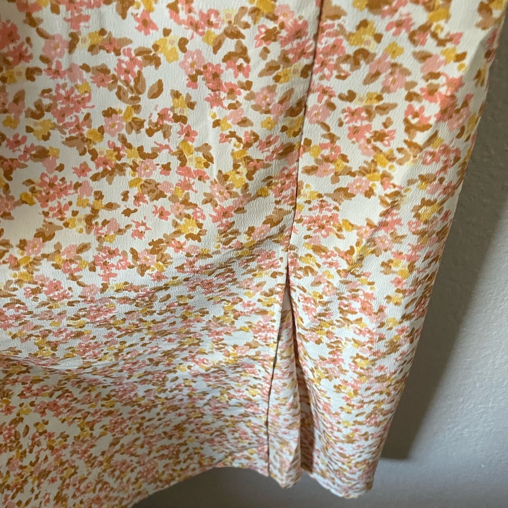 Floral Pattern Dress - Picture 4 of 4